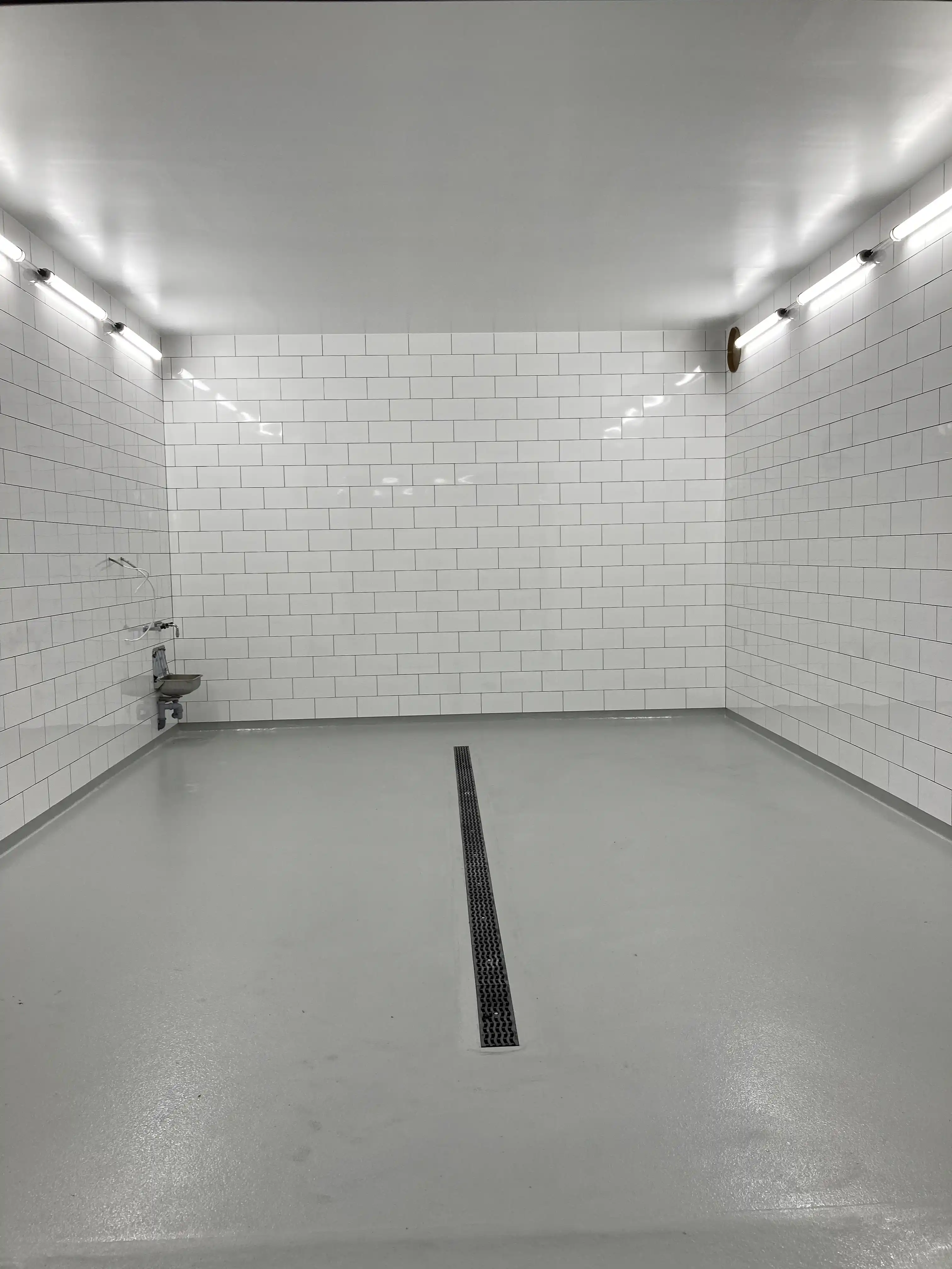 Belysning tvätthall med armaturer från Light by Sweden