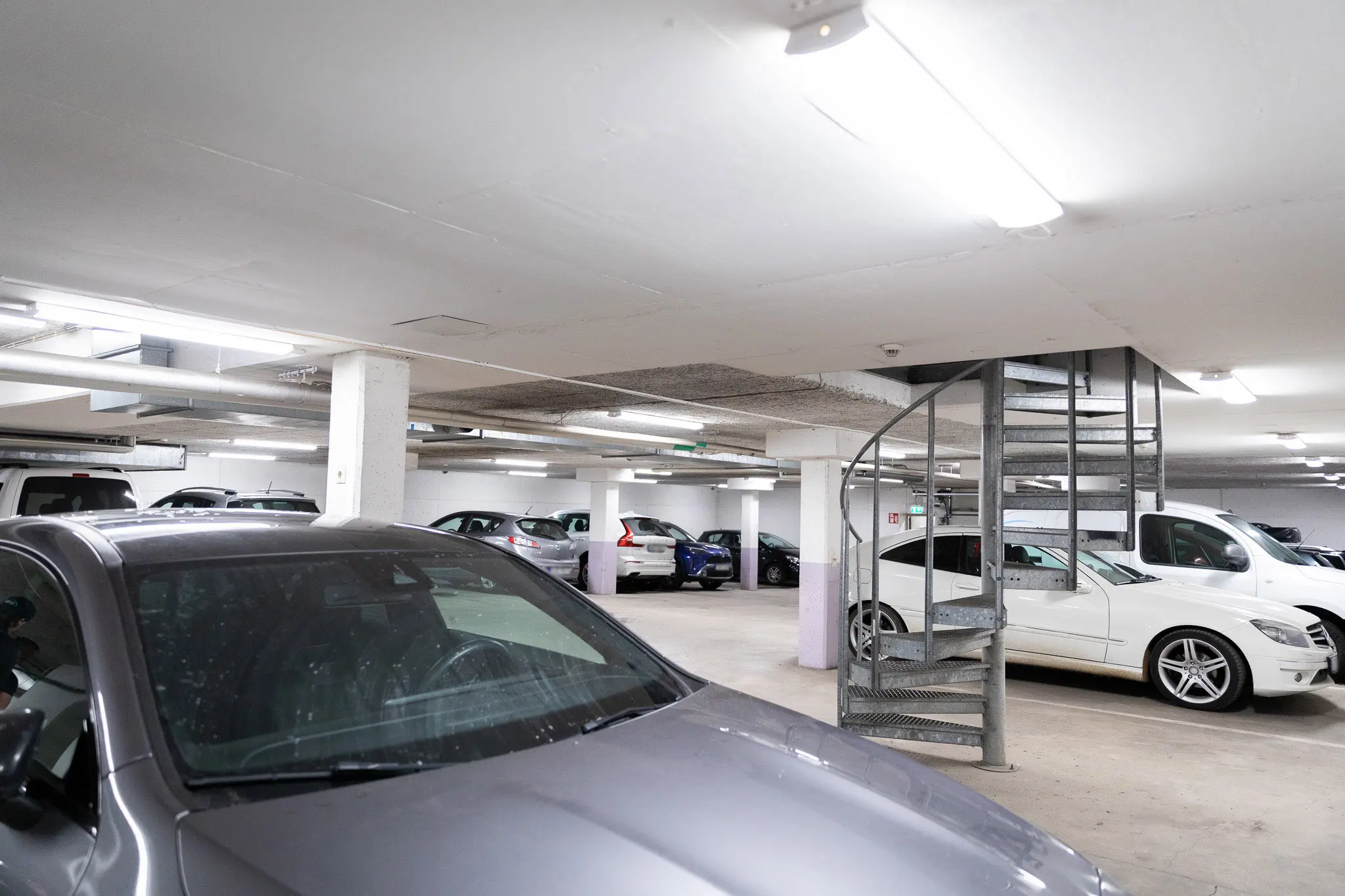 Parkeringsgarage Huskvarna med belysning