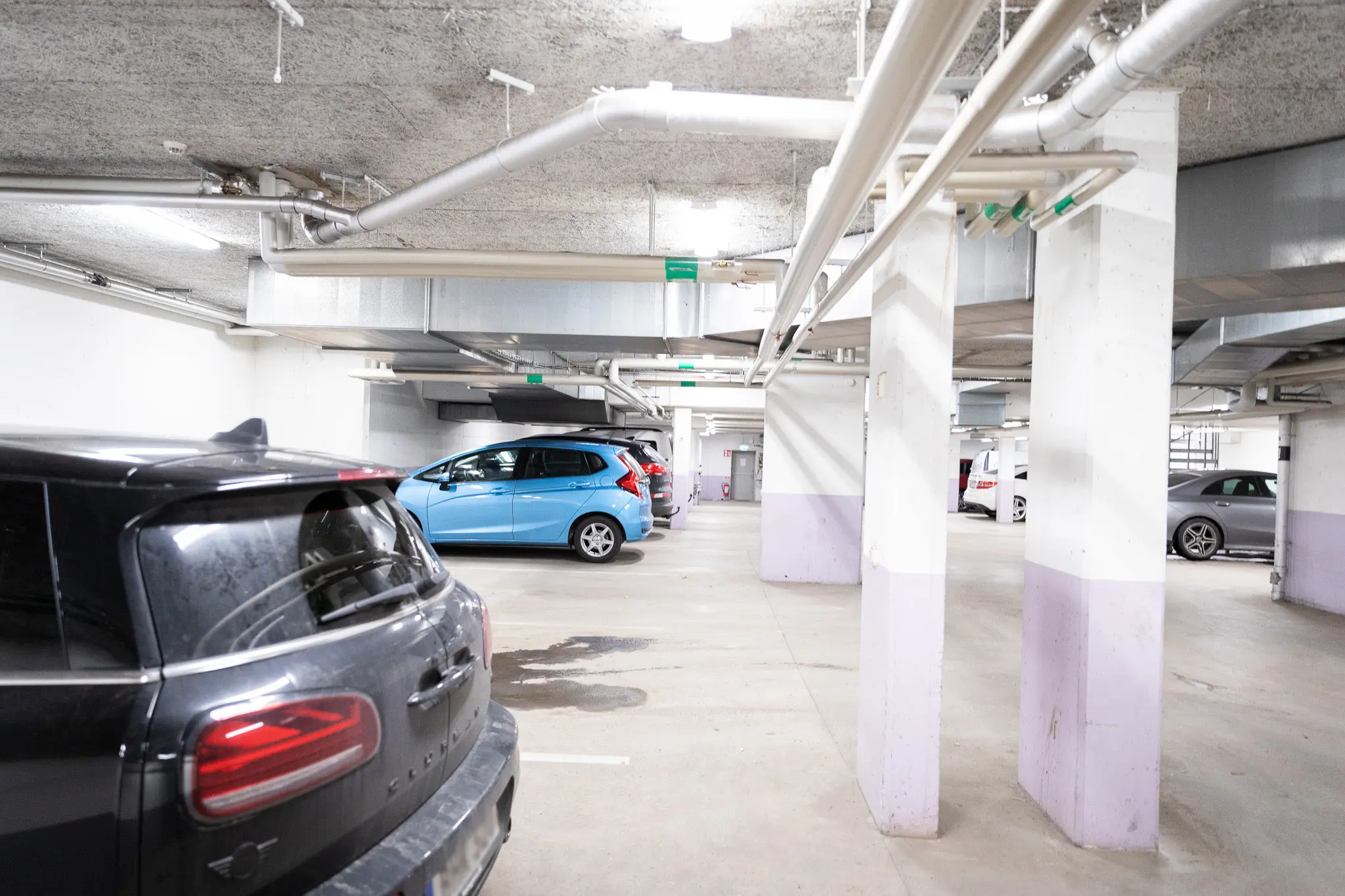 Parkeringsgarage Huskvarna med armaturer från Light by Sweden